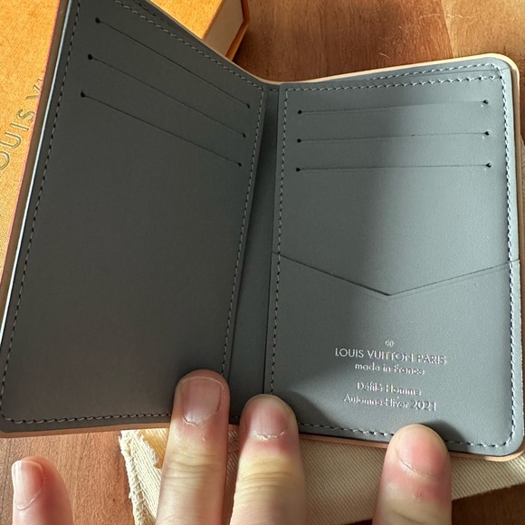 Louis Vuitton Mirror Pocket Organizer - Picture 4 of 4